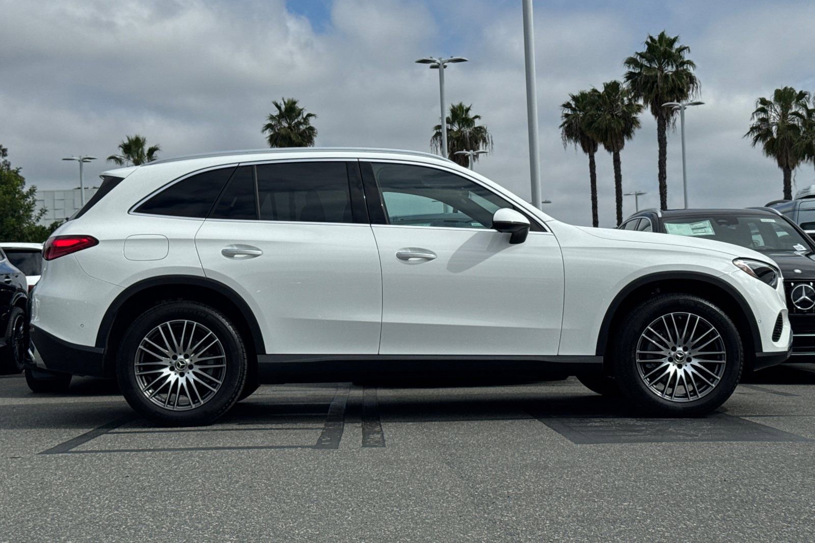 Certified 2026 Mercedes-Benz GLC 300 image 3