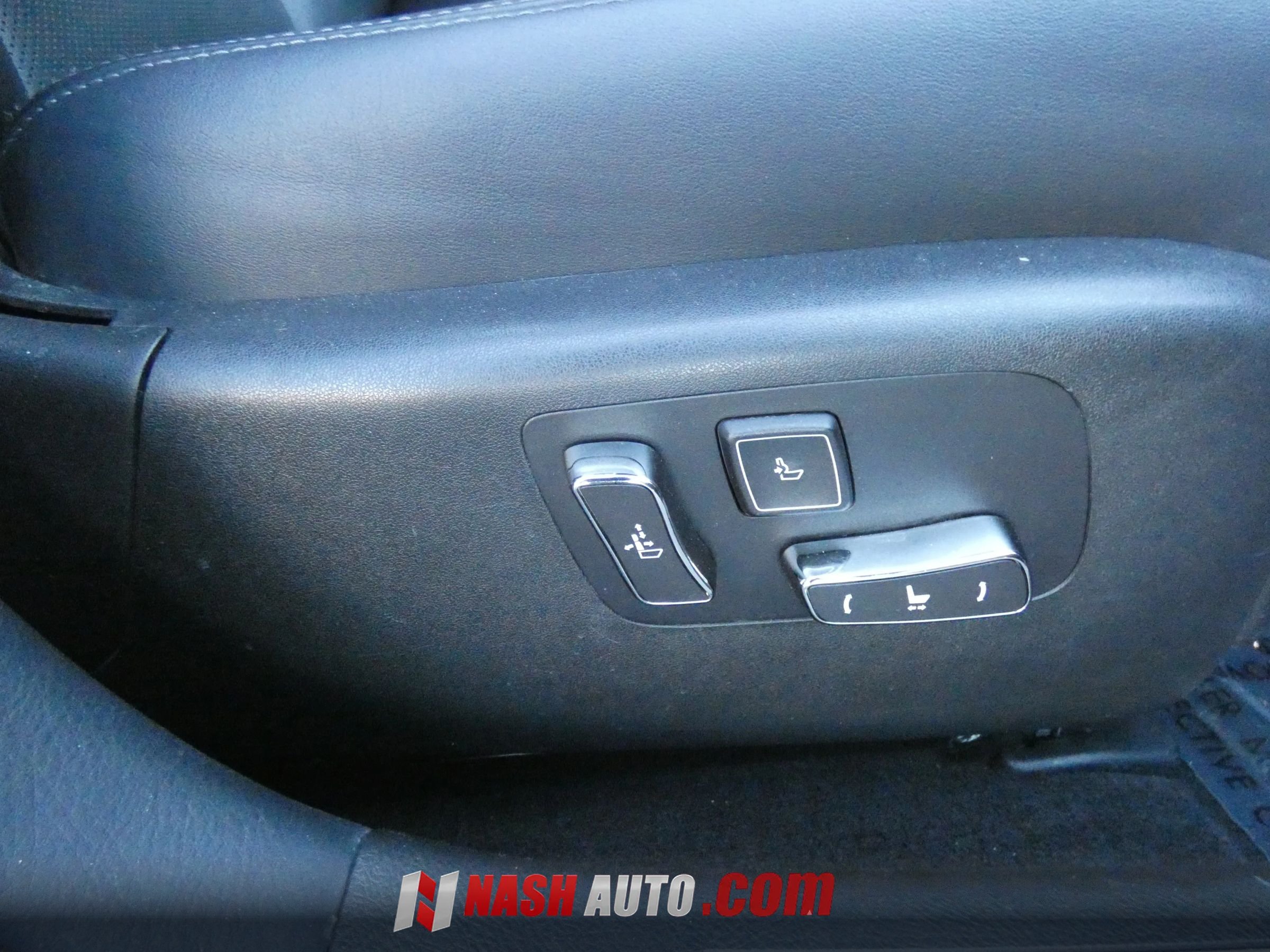 Used 2013 Lexus LS 460 w/ Ultra Luxury Pkg RWD image 33
