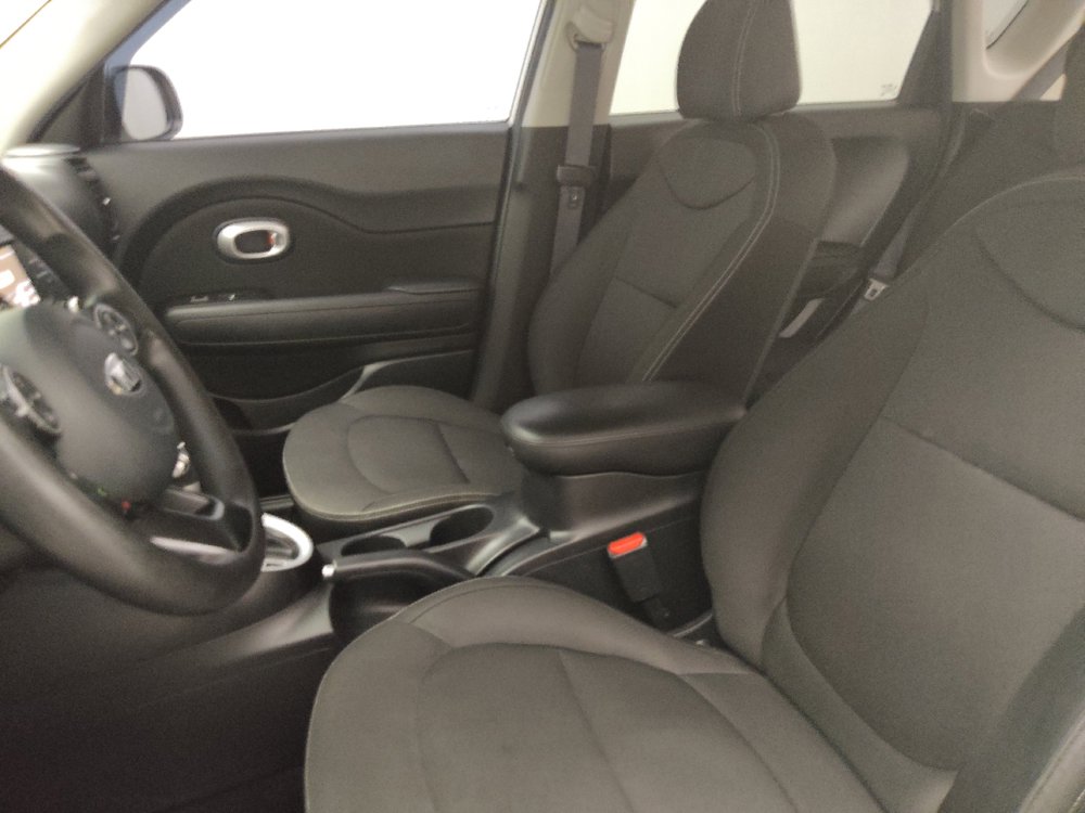 Used 2017 Kia Soul FWD image 17
