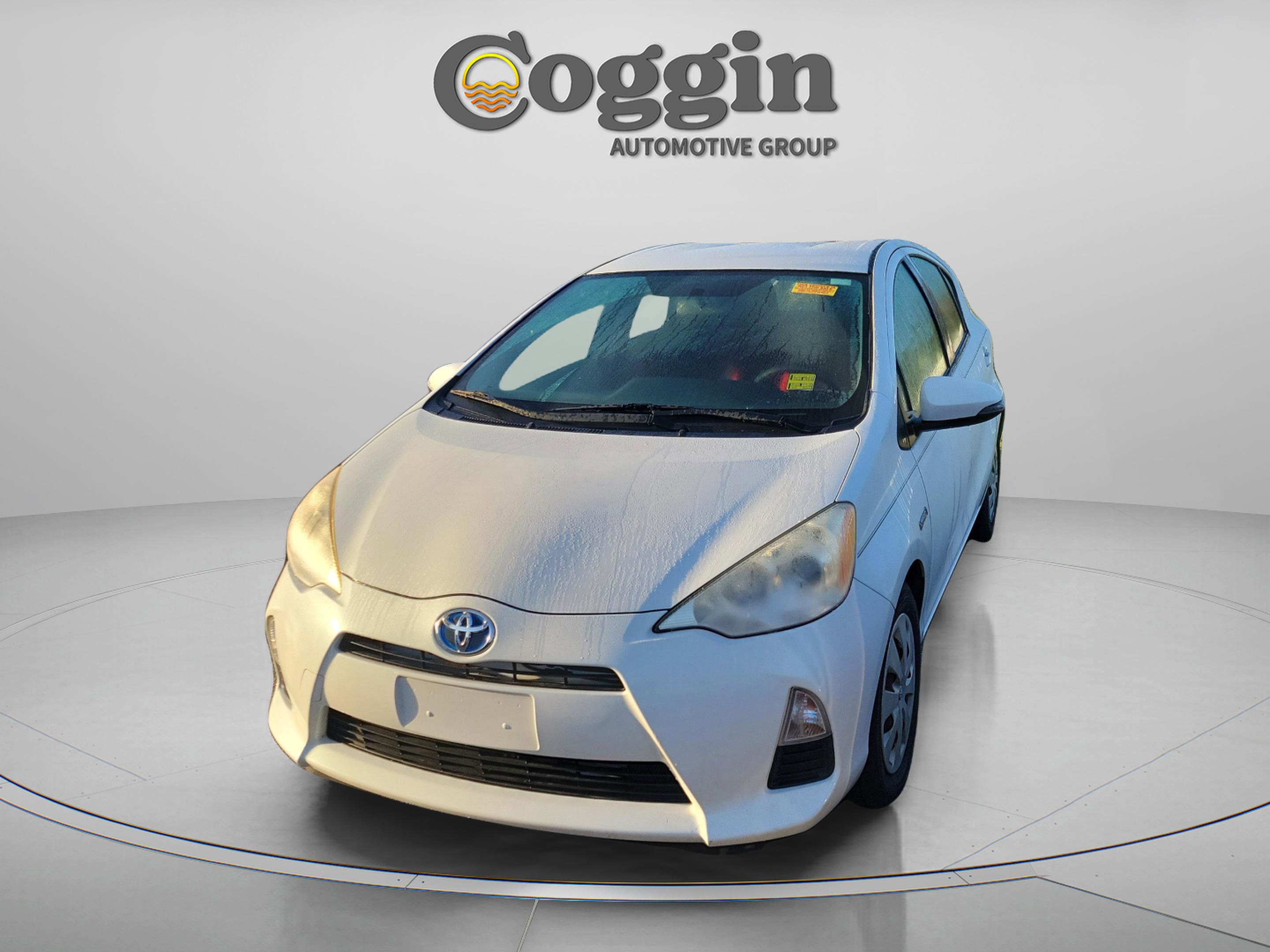 Used 2012 Toyota Prius C One image 7