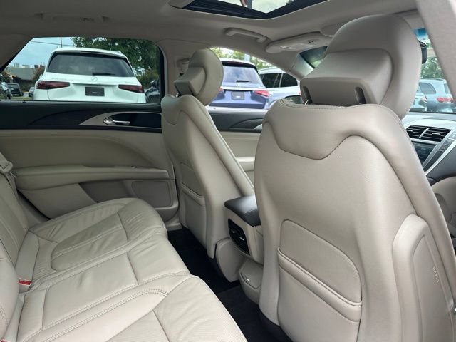 Used 2017 Lincoln MKZ Reserve FWD image 30