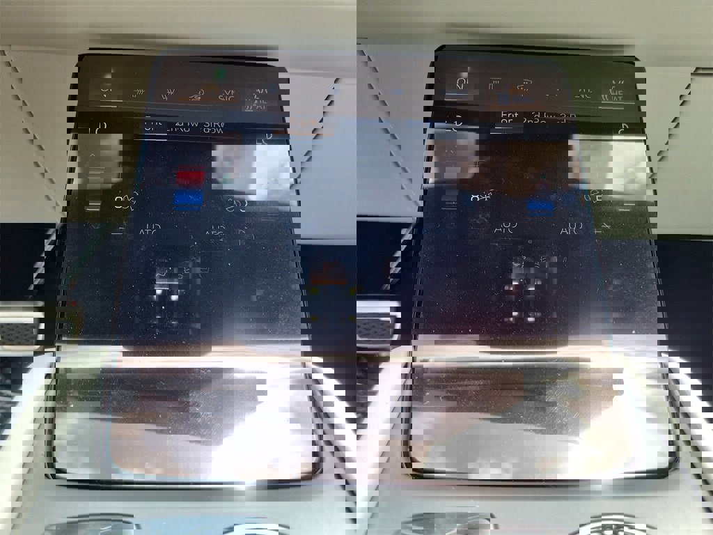 New 2026 Cadillac Vistiq Sport image 16