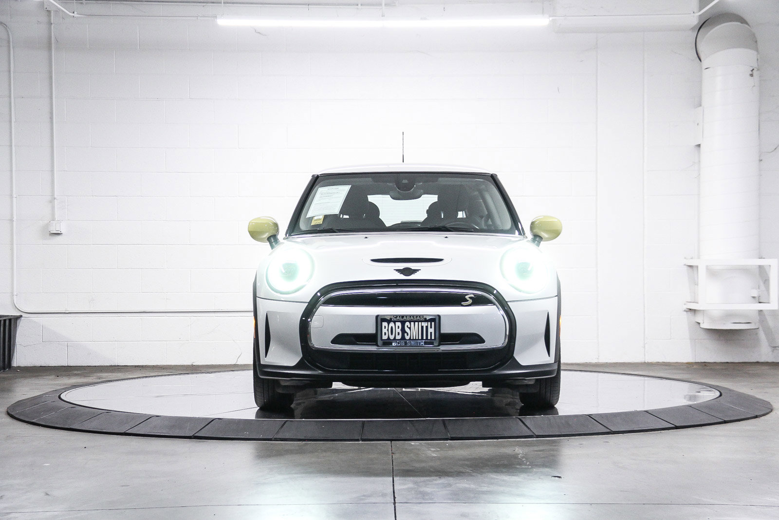 Used 2024 MINI Cooper SE image 2