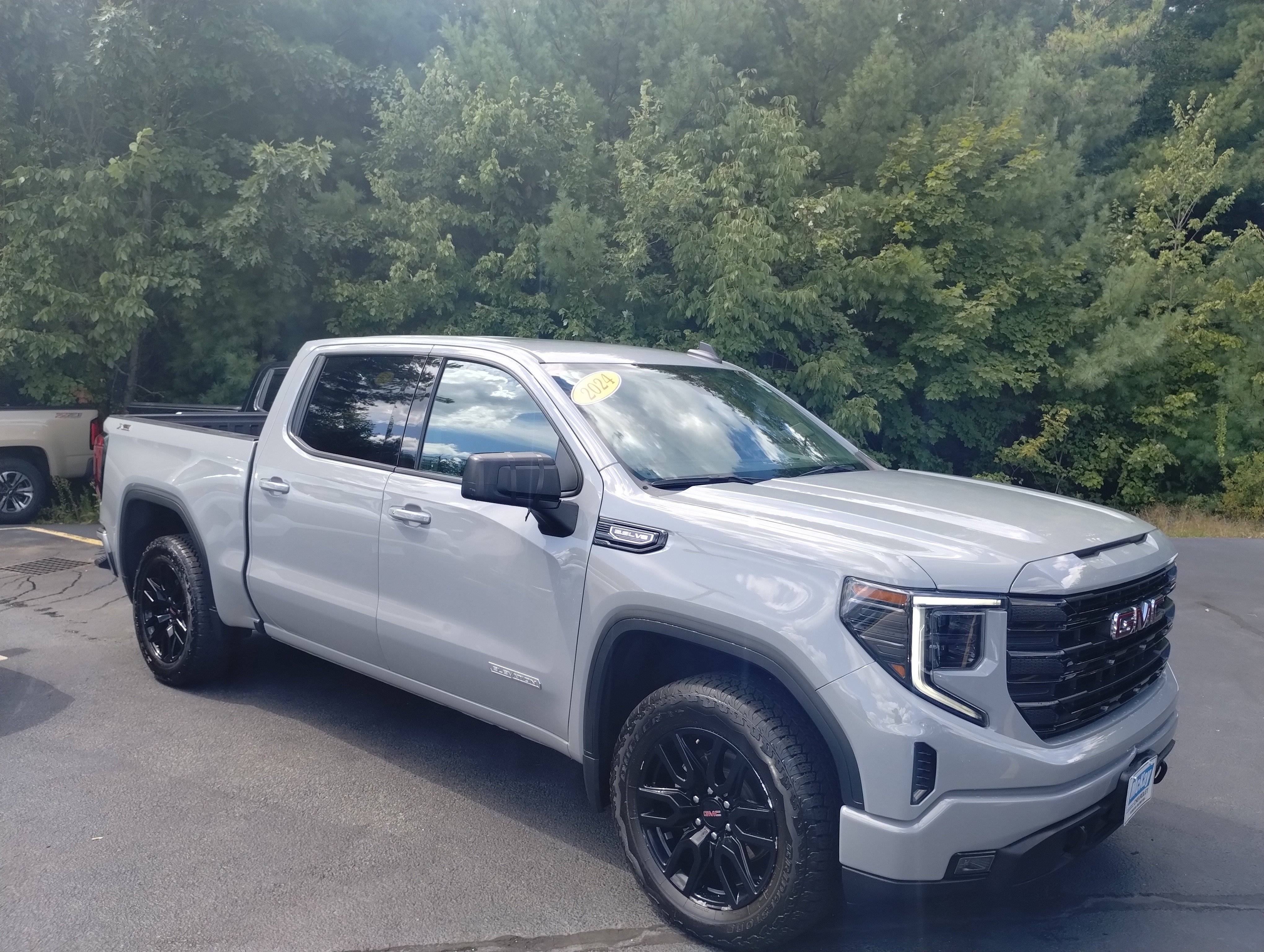 Used 2024 GMC Sierra 1500 Elevation