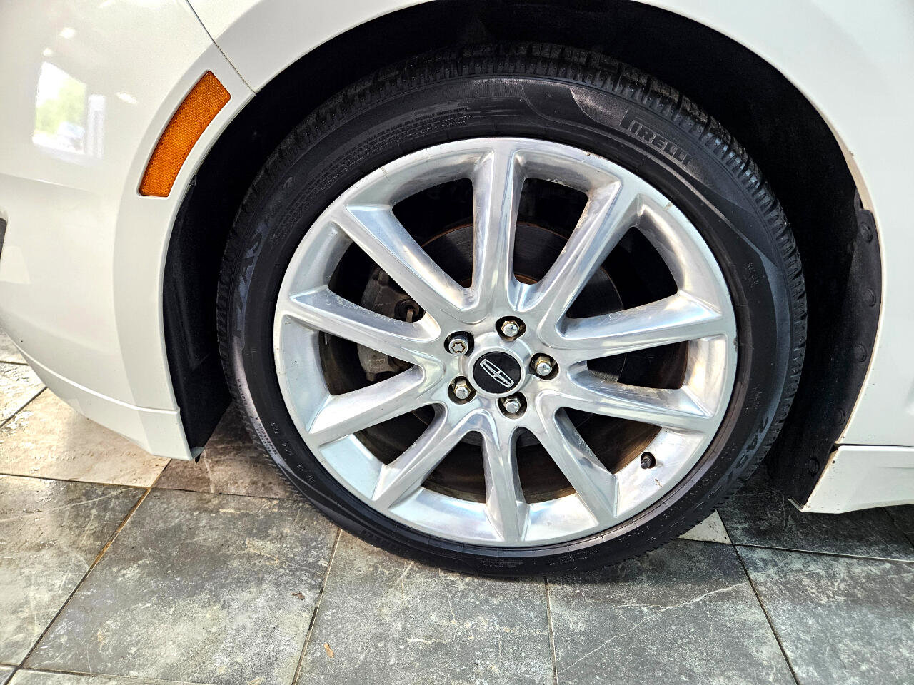 Used 2016 Lincoln MKZ image 33