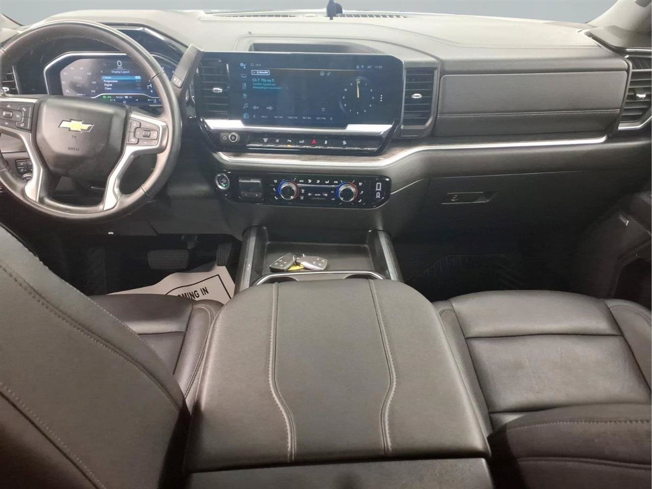 Used 2024 Chevrolet Silverado 2500 LTZ w/ LTZ Convenience Package AWD/4WD image 16