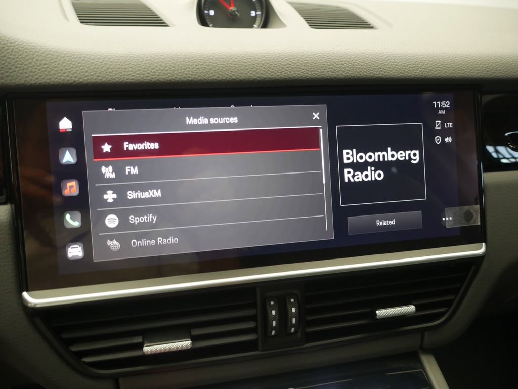 Certified 2023 Porsche Cayenne image 40