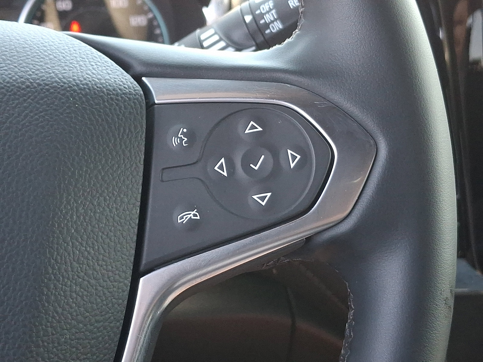 Certified 2023 Chevrolet Traverse LT AWD/4WD image 22