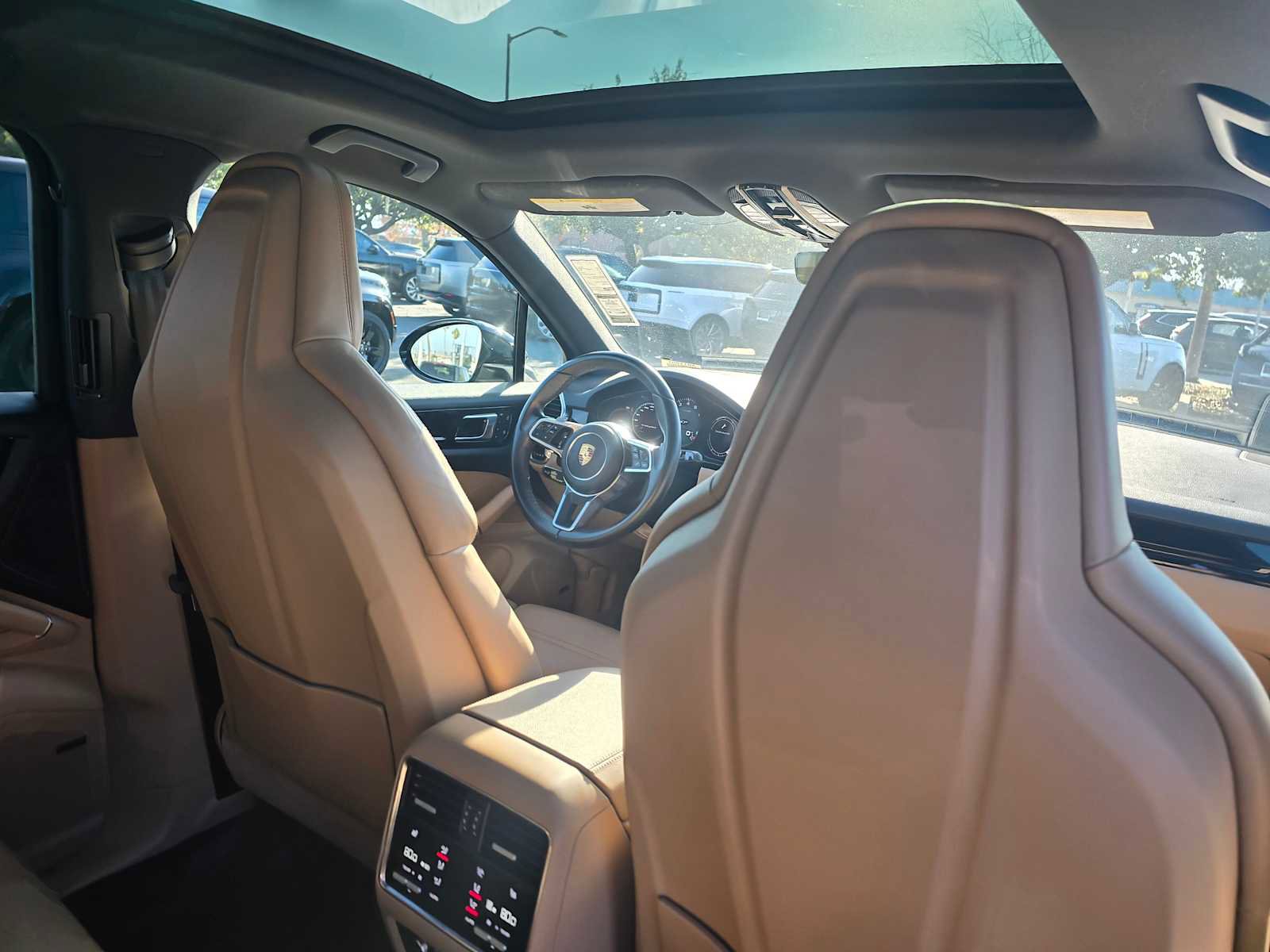 Used 2023 Porsche Cayenne Platinum Edition image 15