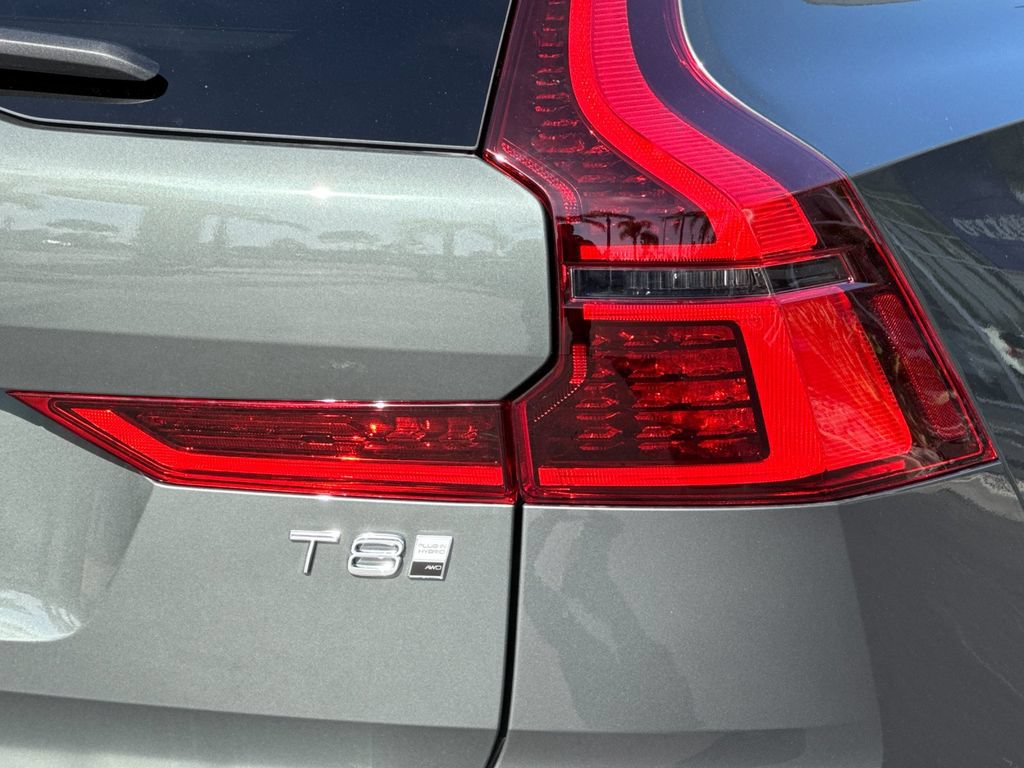 New 2026 Volvo XC60 T8 Plus w/ Climate Package PRO AWD/4WD image 26