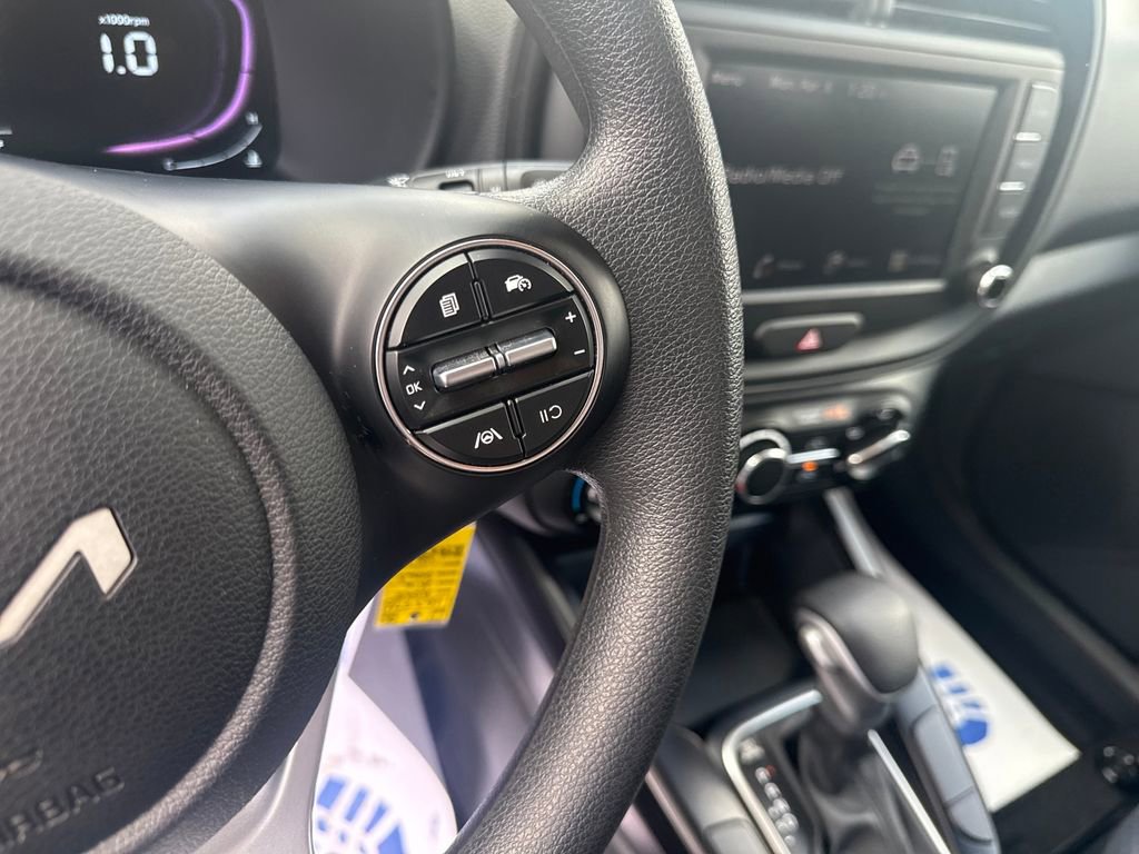 Used 2025 Kia Soul LX w/ LX Technology Package image 18