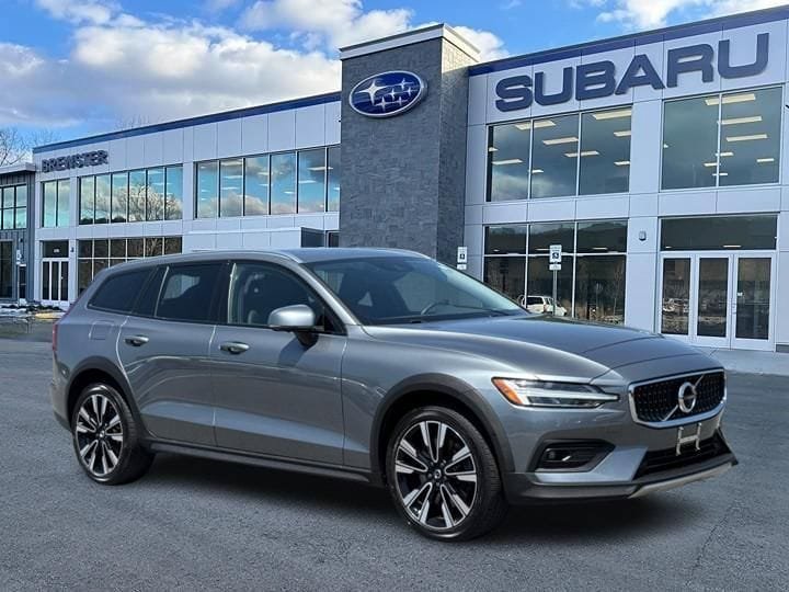 Used 2021 Volvo V60 T5 Cross Country w/ Advanced Package AWD/4WD video 1