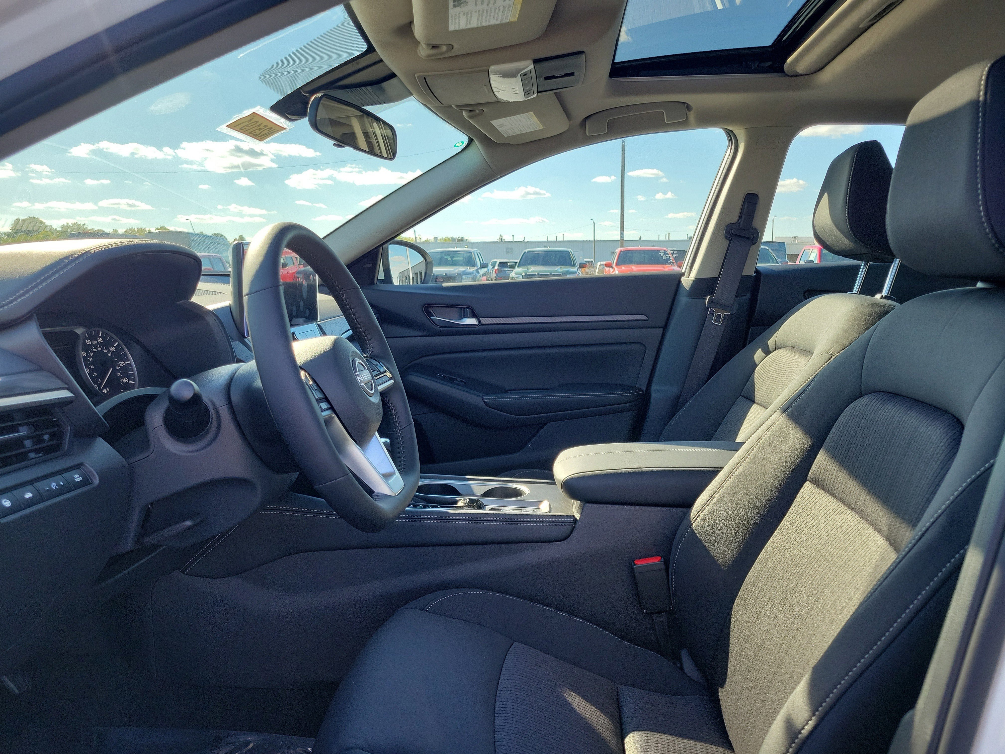 New 2025 Nissan Altima 2.5 SV w/ SV Premium Package image 15