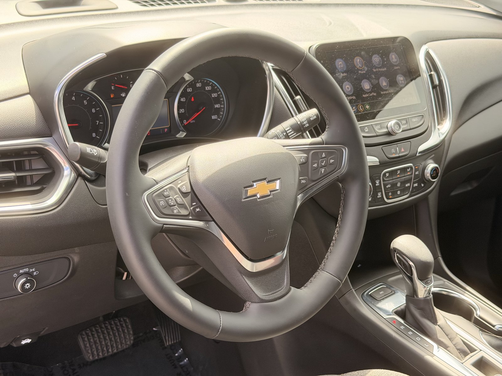 Used 2024 Chevrolet Equinox LT AWD/4WD image 17
