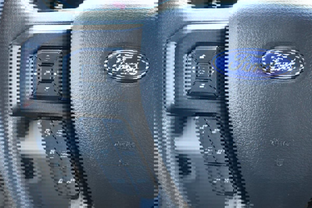 Used 2022 Ford F550 2WD Regular Cab Super Duty image 19