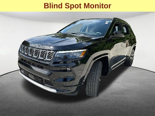 Used 2025 Jeep Compass Limited w/ Elite Group AWD/4WD image 5