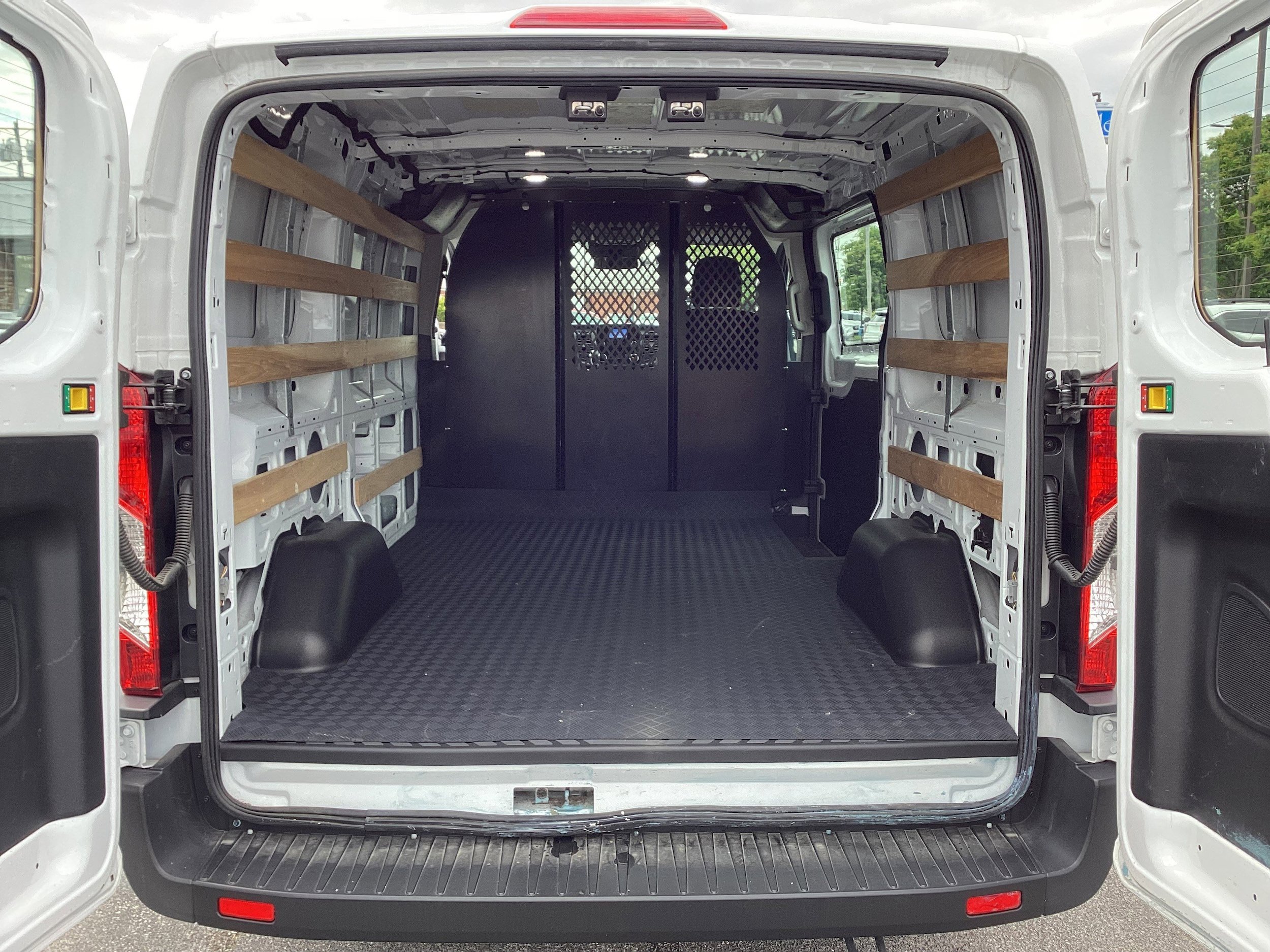 Used 2024 Ford Transit 250 Low Roof w/ Exterior Upgrade Package RWD image 15