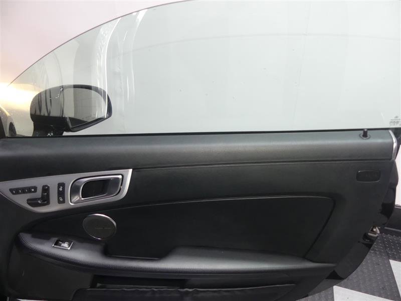 Used 2014 Mercedes-Benz SLK 250 image 17