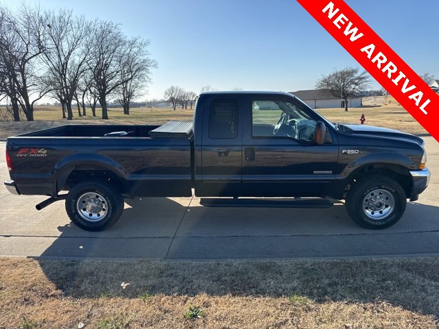Used 2004 Ford F250 Harley-Davidson image 2