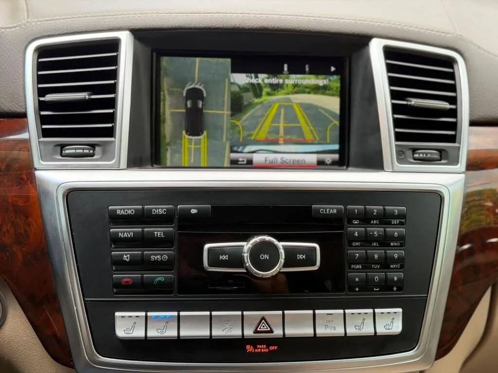 Used 2013 Mercedes-Benz GL 550 4MATIC image 22