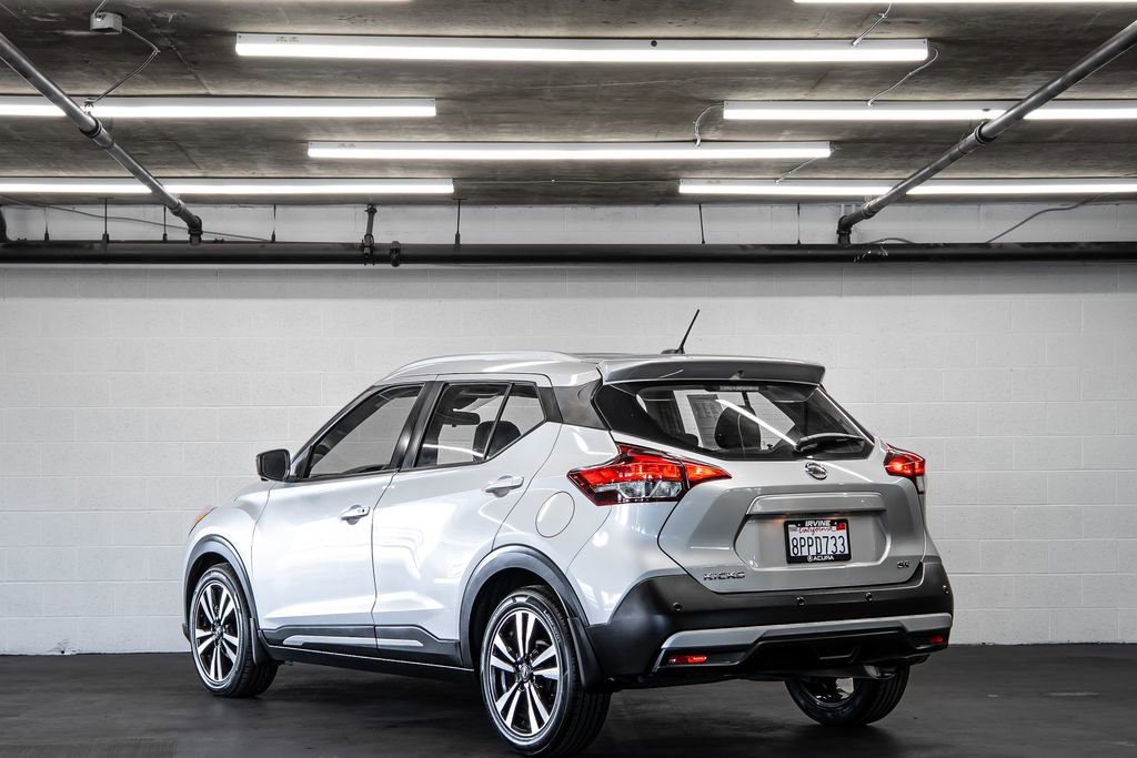 Used 2020 Nissan Kicks SR w/ SR Premium Package image 3