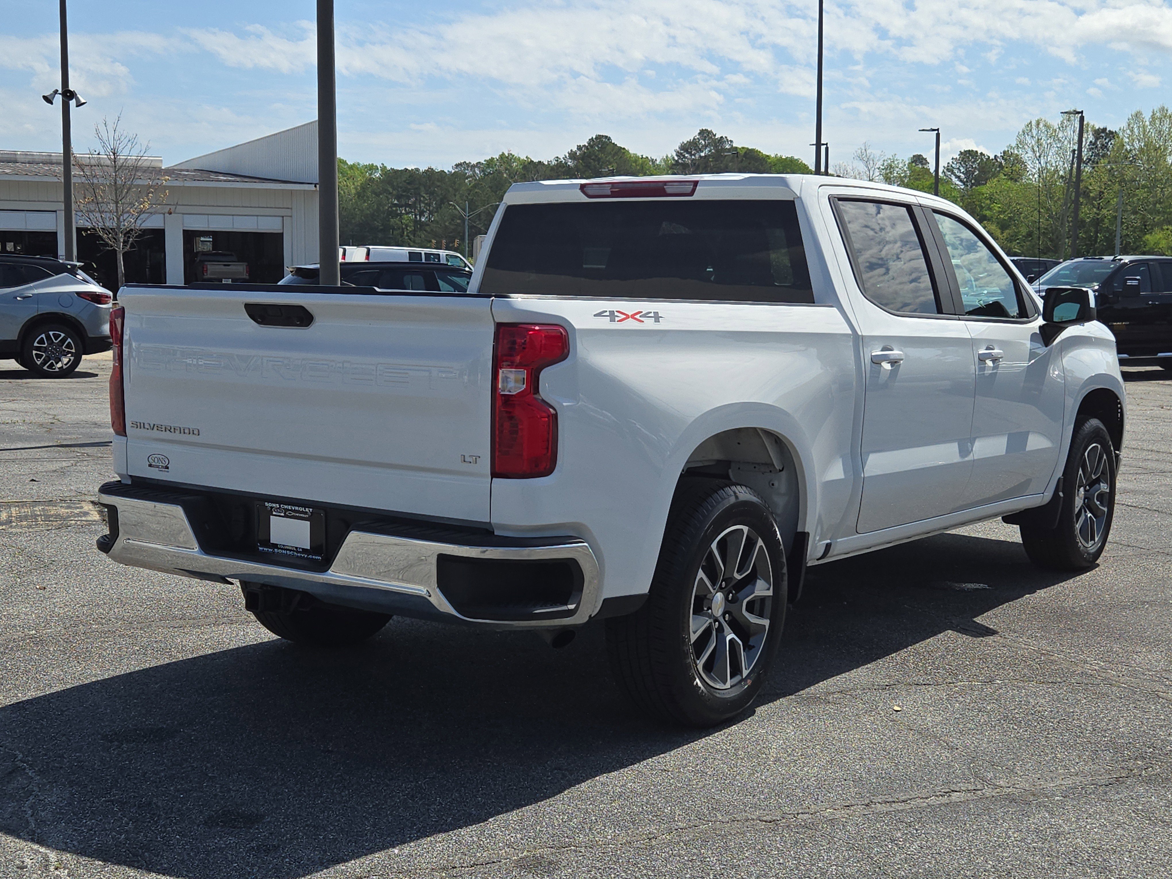 Used 2023 Chevrolet Silverado 1500 LT image 9