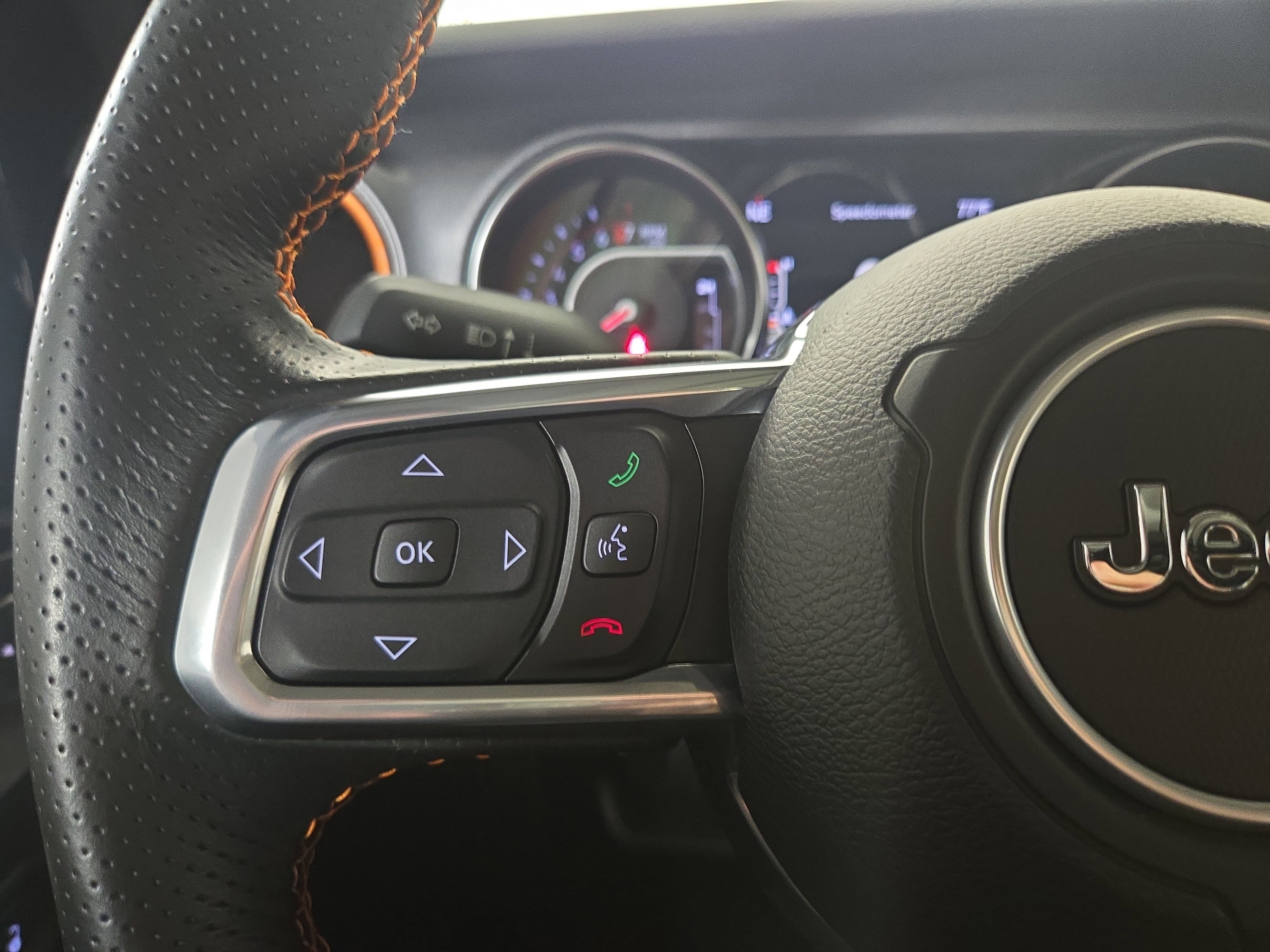 Used 2021 Jeep Gladiator Mojave AWD/4WD image 16