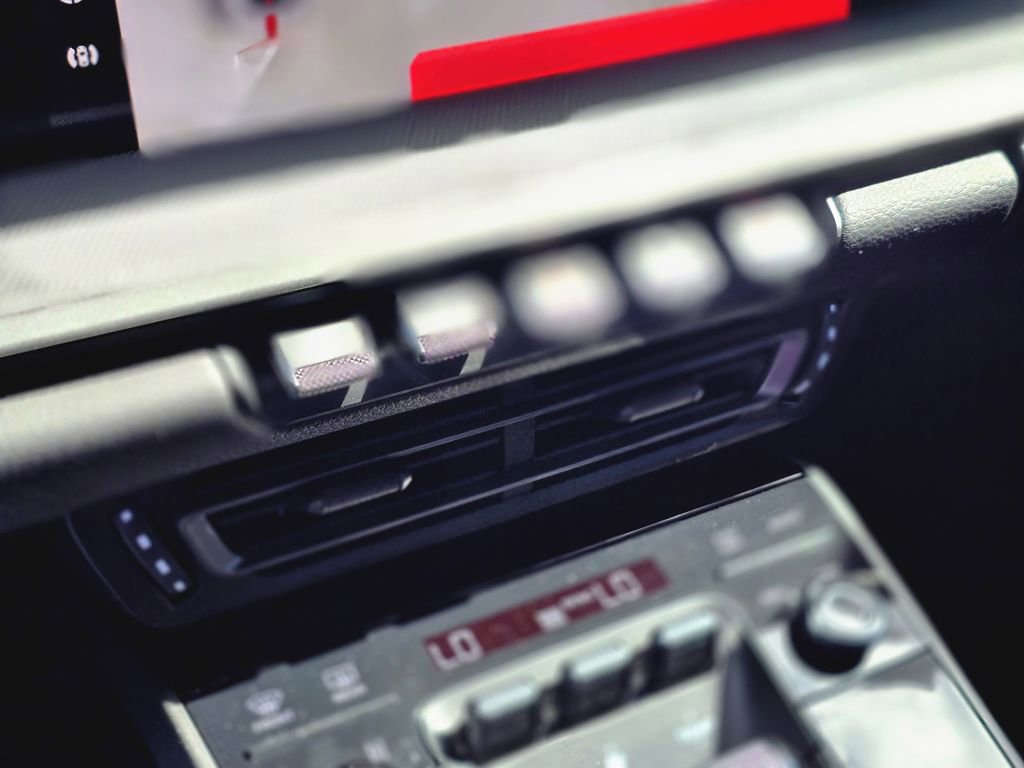 Used 2023 Porsche 911 Carrera w/ Premium Package image 19