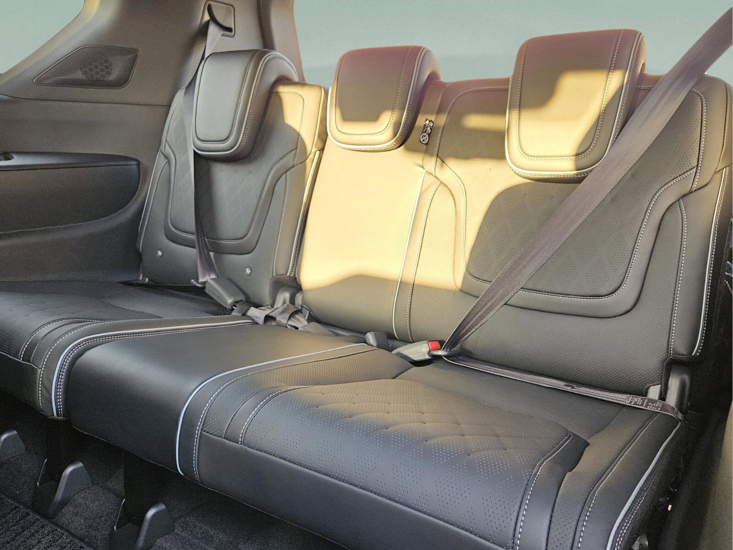 New 2026 INFINITI QX80 Autograph image 10