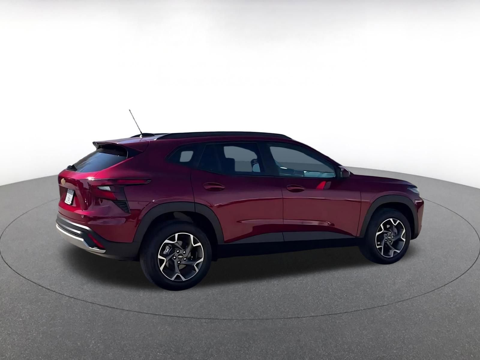 Used 2025 Chevrolet Trax LT image 15