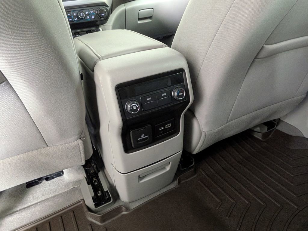 Certified 2023 GMC Acadia SLE w/ Driver Convenience Package image 38