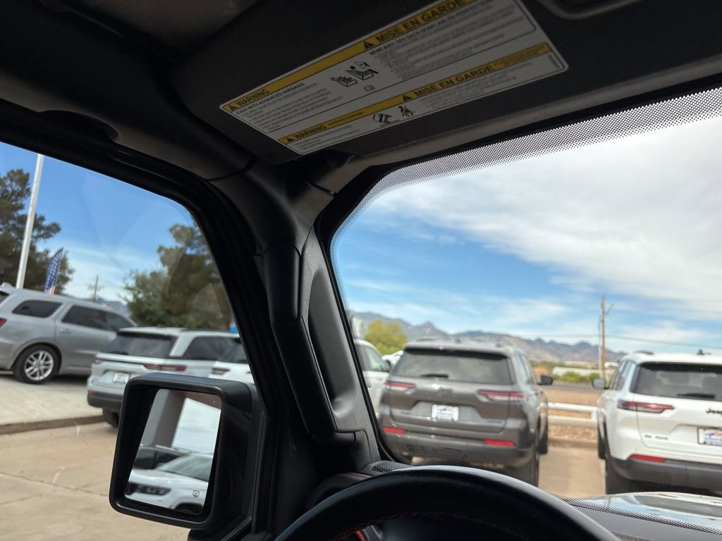 Used 2023 Jeep Gladiator Mojave w/ LED Lighting Group AWD/4WD image 39