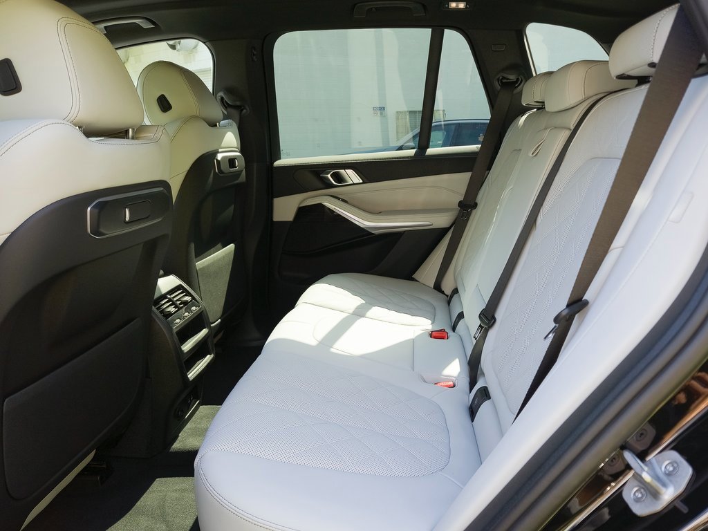 New 2026 BMW X5 sDrive40i w/ Parking Assistance Package image 17