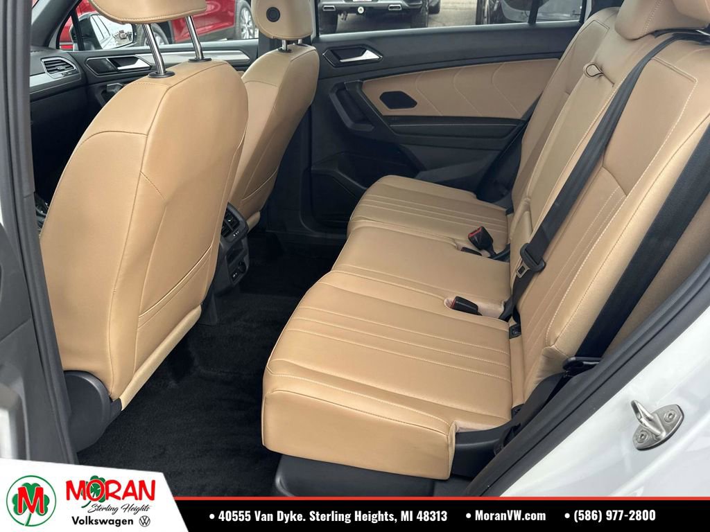 Used 2024 Volkswagen Tiguan SE R-Line AWD/4WD image 15
