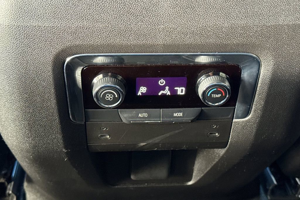 Used 2025 Chevrolet Suburban RST image 20