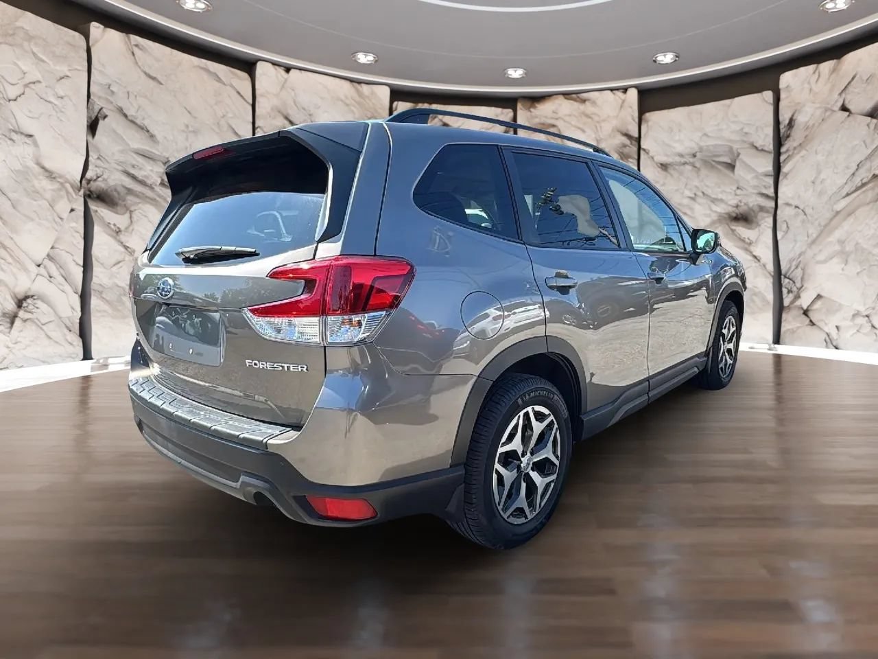 Used 2020 Subaru Forester Premium AWD/4WD image 10