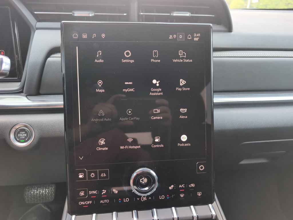 Used 2025 GMC Terrain Elevation w/ Elevation Premium Package AWD/4WD image 22