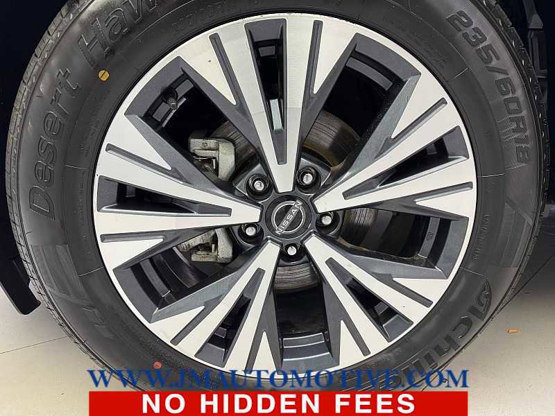 Used 2023 Nissan Rogue SV image 9