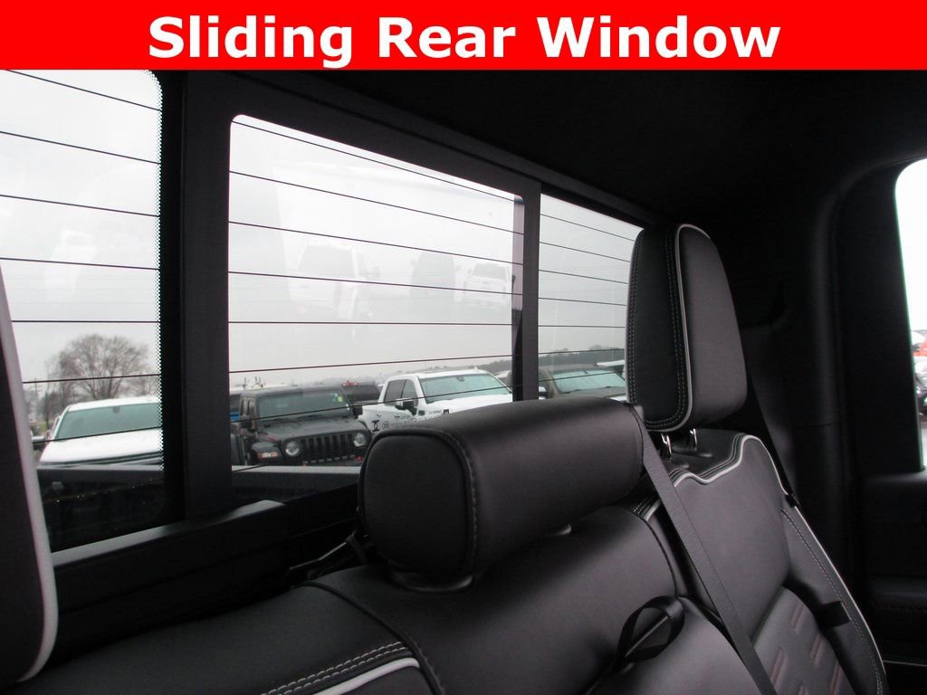 Used 2025 GMC Sierra 2500 AT4X image 26