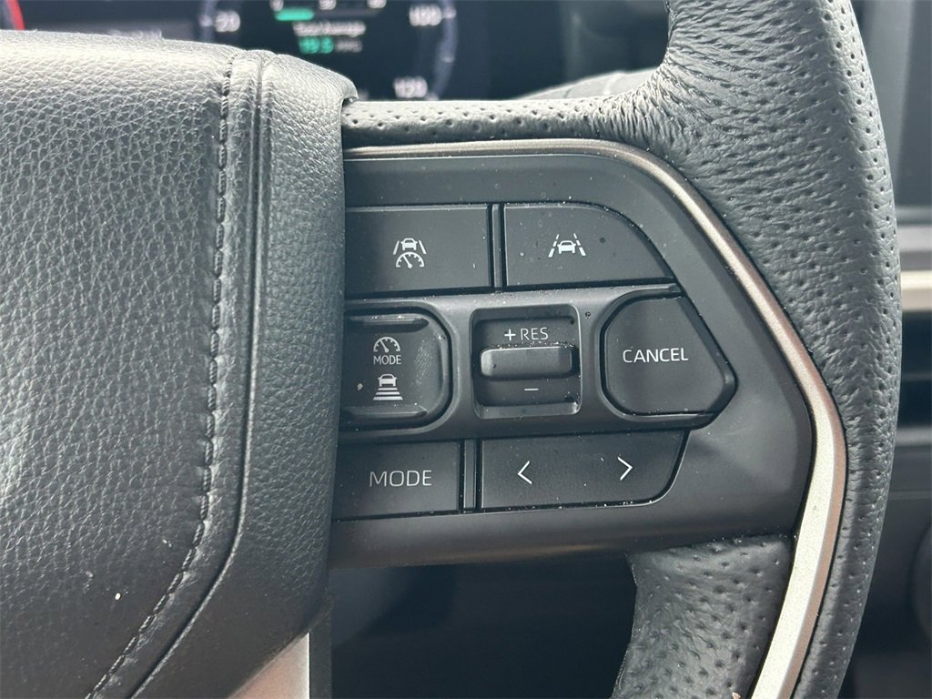 Used 2025 Toyota Tacoma TRD Sport image 39