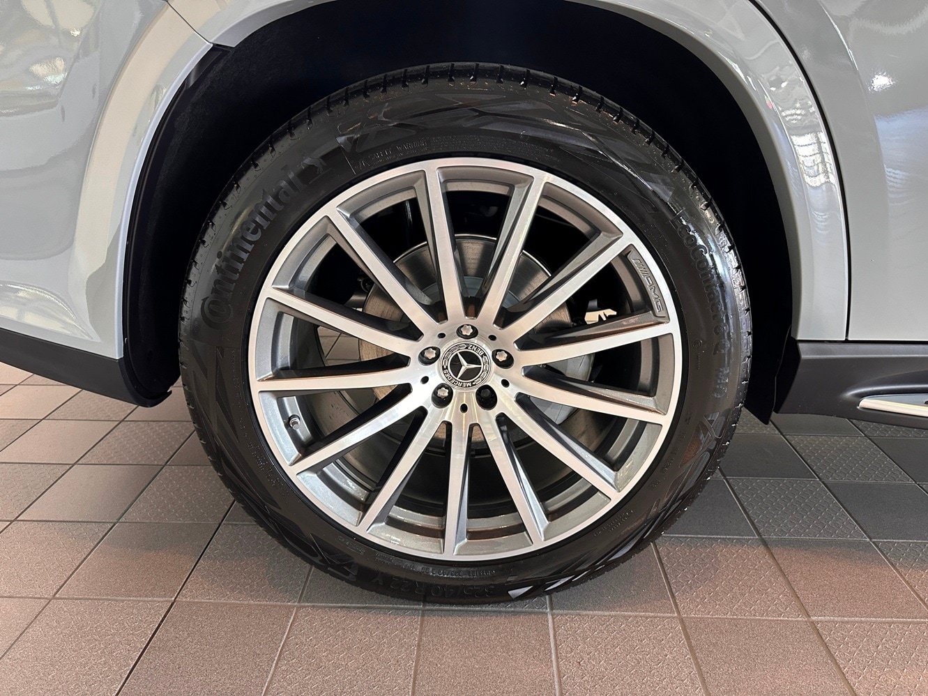 Used 2026 Mercedes-Benz GLS 580 4MATIC image 17