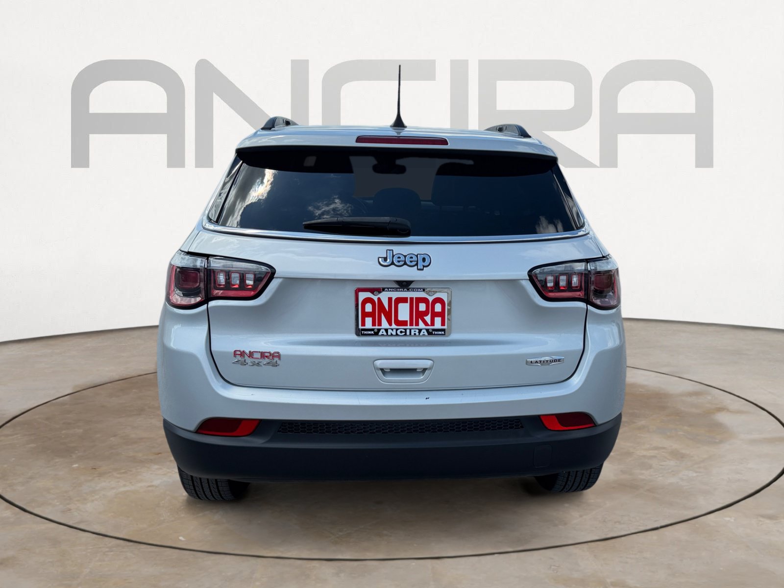 Used 2024 Jeep Compass Latitude AWD/4WD image 11