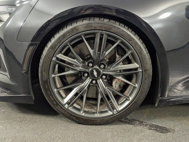 Used 2019 Chevrolet Camaro ZL1 RWD image 11