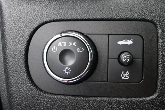 Used 2008 Chevrolet Impala LT w/ Luxury Edition Package FWD image 29