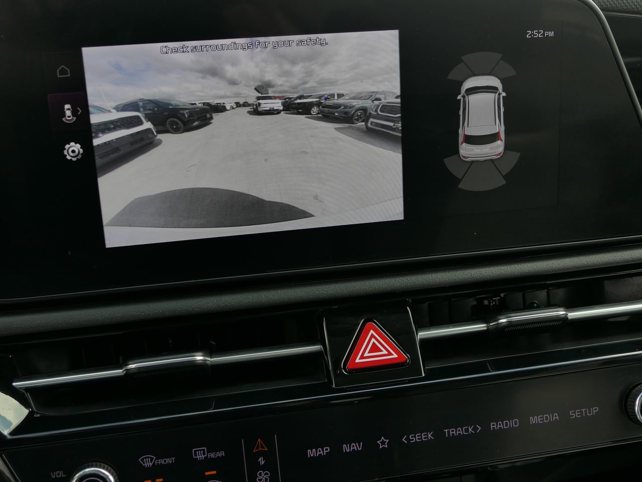 Used 2023 Kia Niro SX Touring image 19