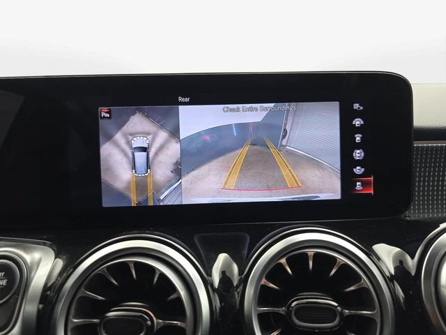 Used 2022 Mercedes-Benz GLB 250 image 23