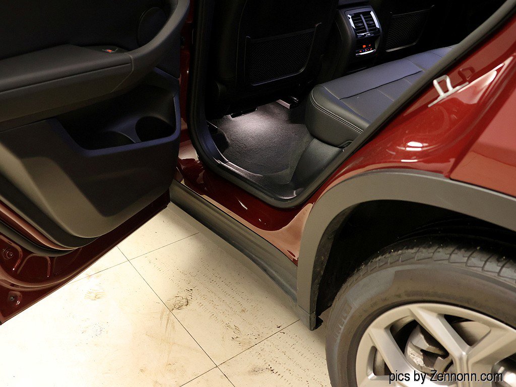 Certified 2025 BMW X4 xDrive30i AWD/4WD image 29