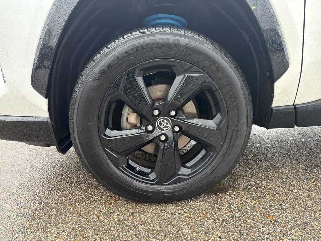 Used 2019 Toyota RAV4 XSE image 9