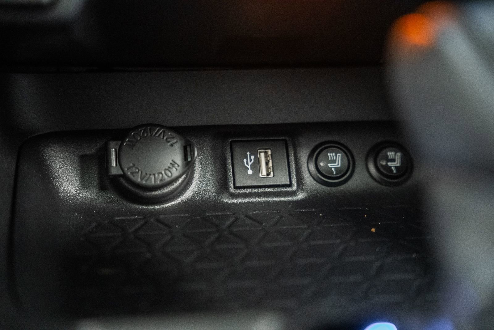 Used 2024 Toyota RAV4 XLE w/ Convenience Package AWD/4WD image 30