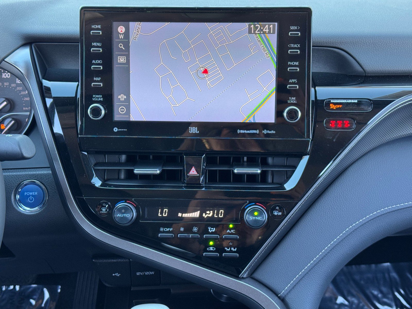 Used 2024 Toyota Camry XSE w/ Navigation Package image 21